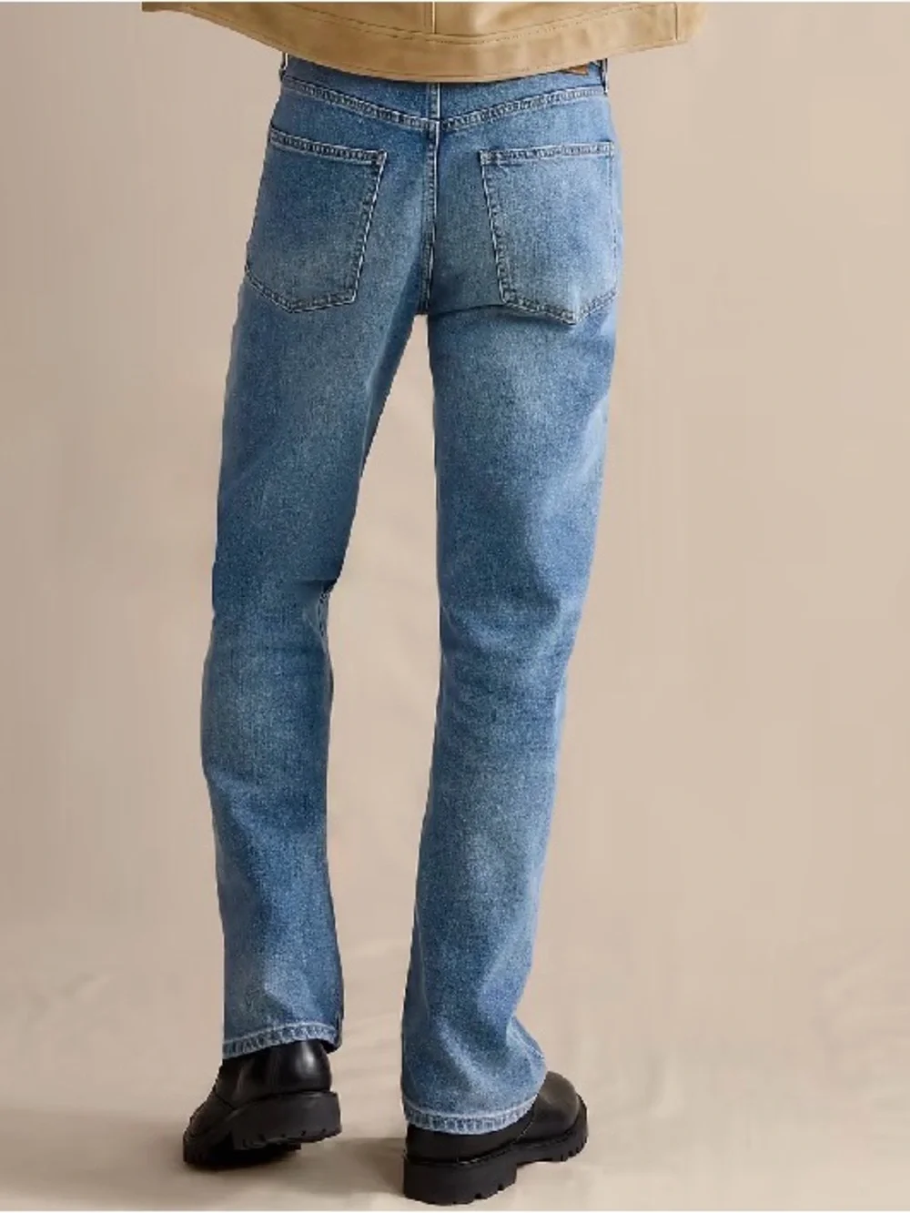 Banana Republic Men's Authentic Straight denim Jeans Blue light Wash 33x34